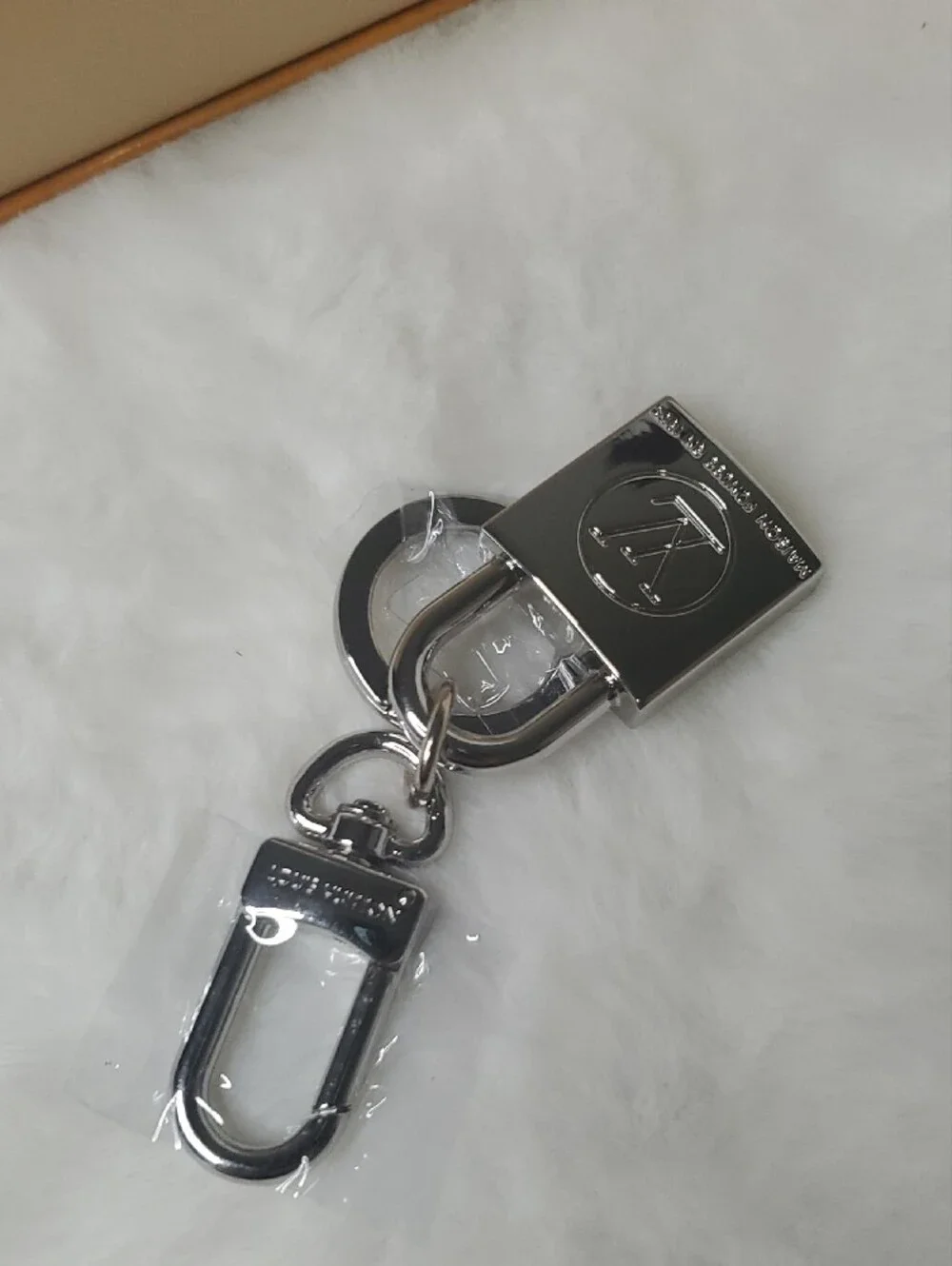 Silver Gunmetal Padlock Key Holder Inspir@d Fashion No Dust Bag Or Box Included*